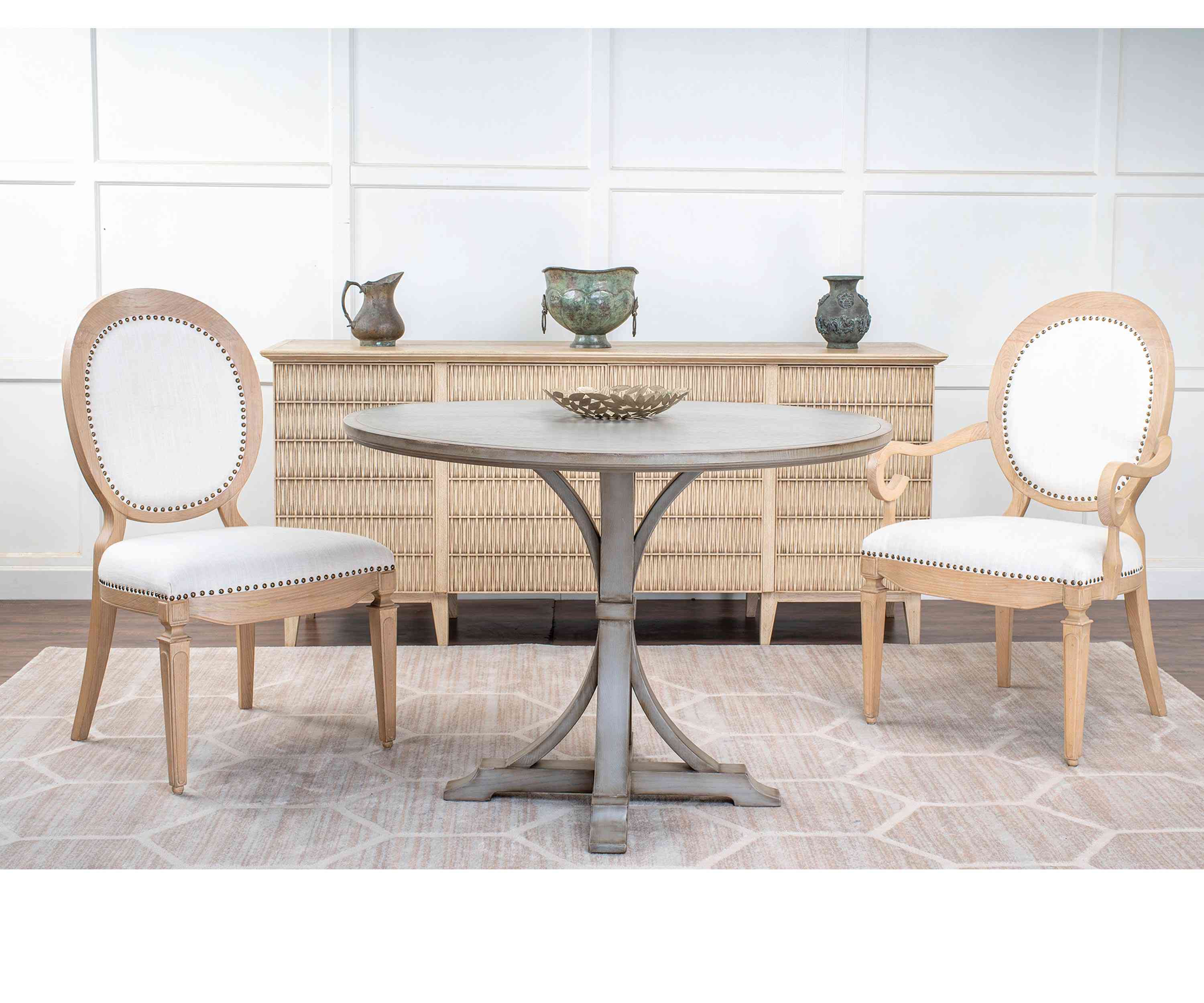 LYSANDRA ARM CHAIR